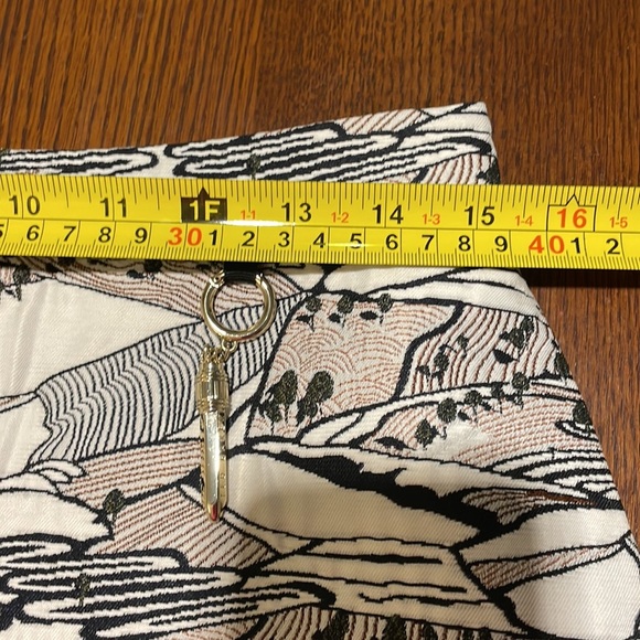 Ted Baker London Skirt. Black & white. Size 6 - Picture 9 of 12